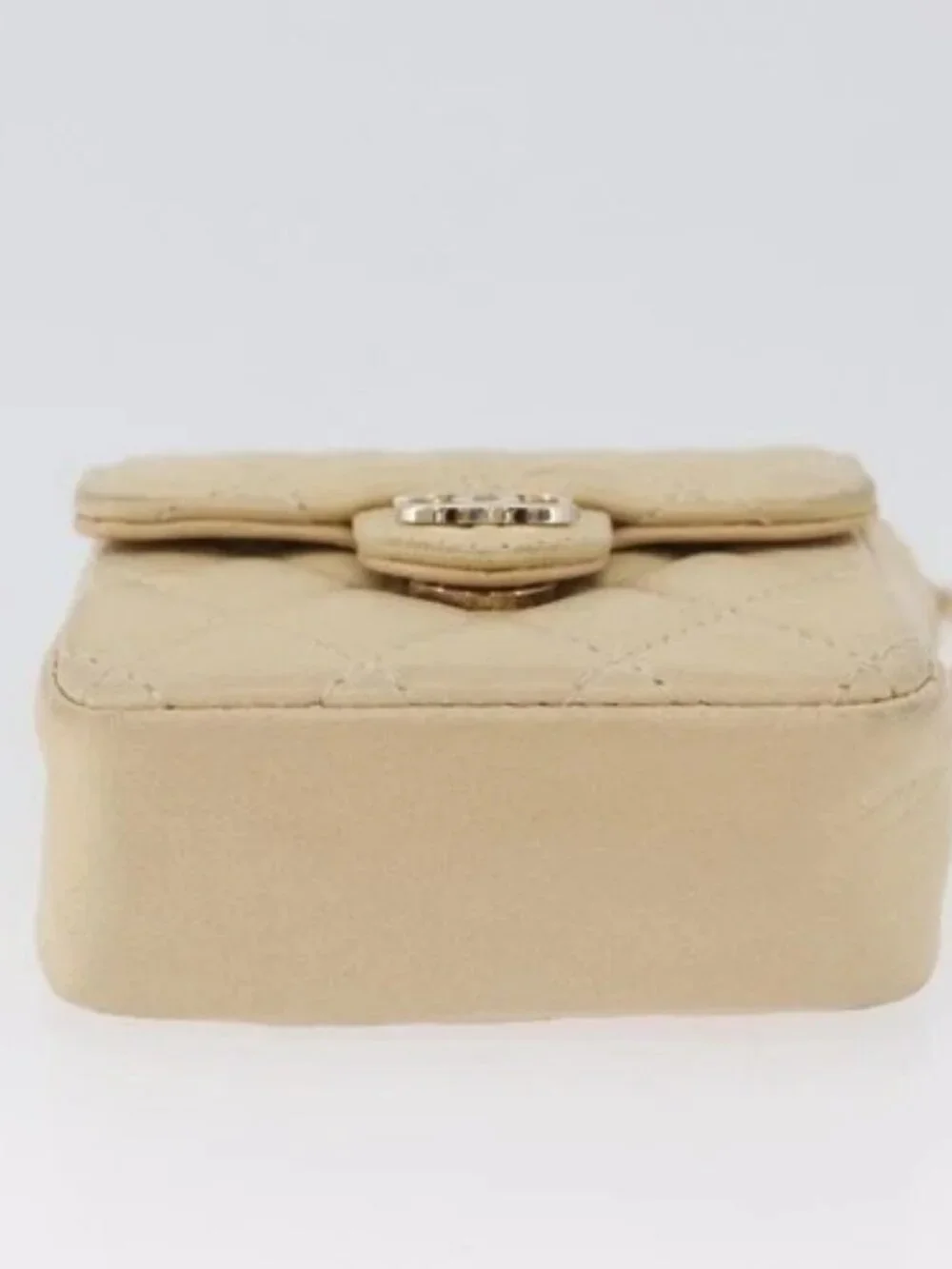 CHANEL Matelasse Pouch Lamb Skin Beige Gold CC Auth BA10922